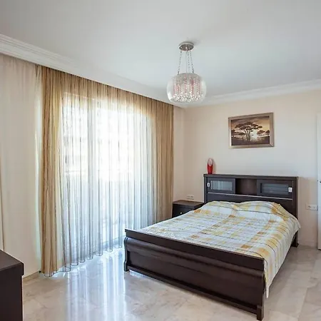 Sea View Penthouse 4+1 * Алания