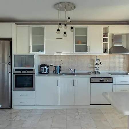 Sea View Penthouse 4+1 Алания